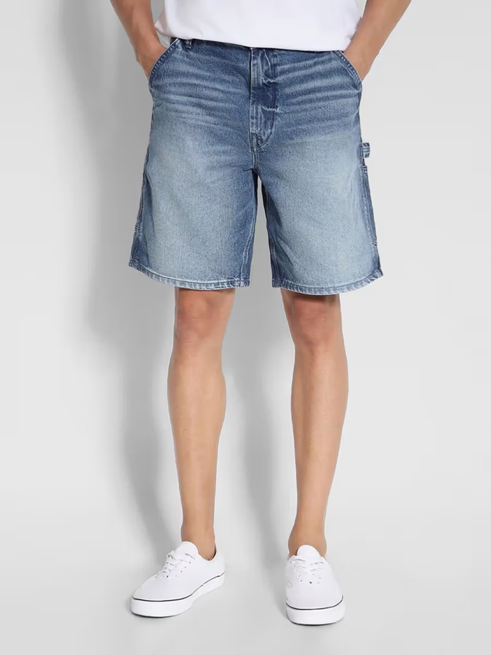 American Eagle denim Carpenter Shorts. New with tags! size 34